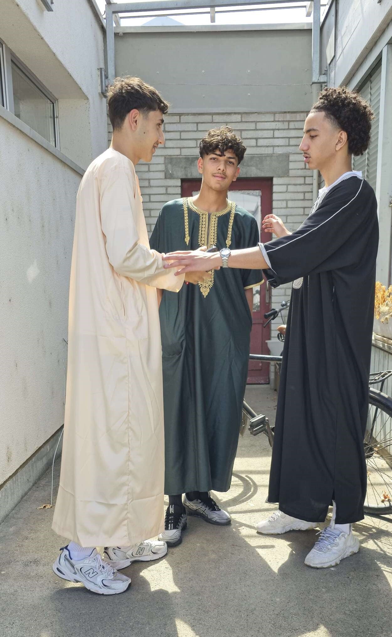 andoura mann zaytouna draussen
