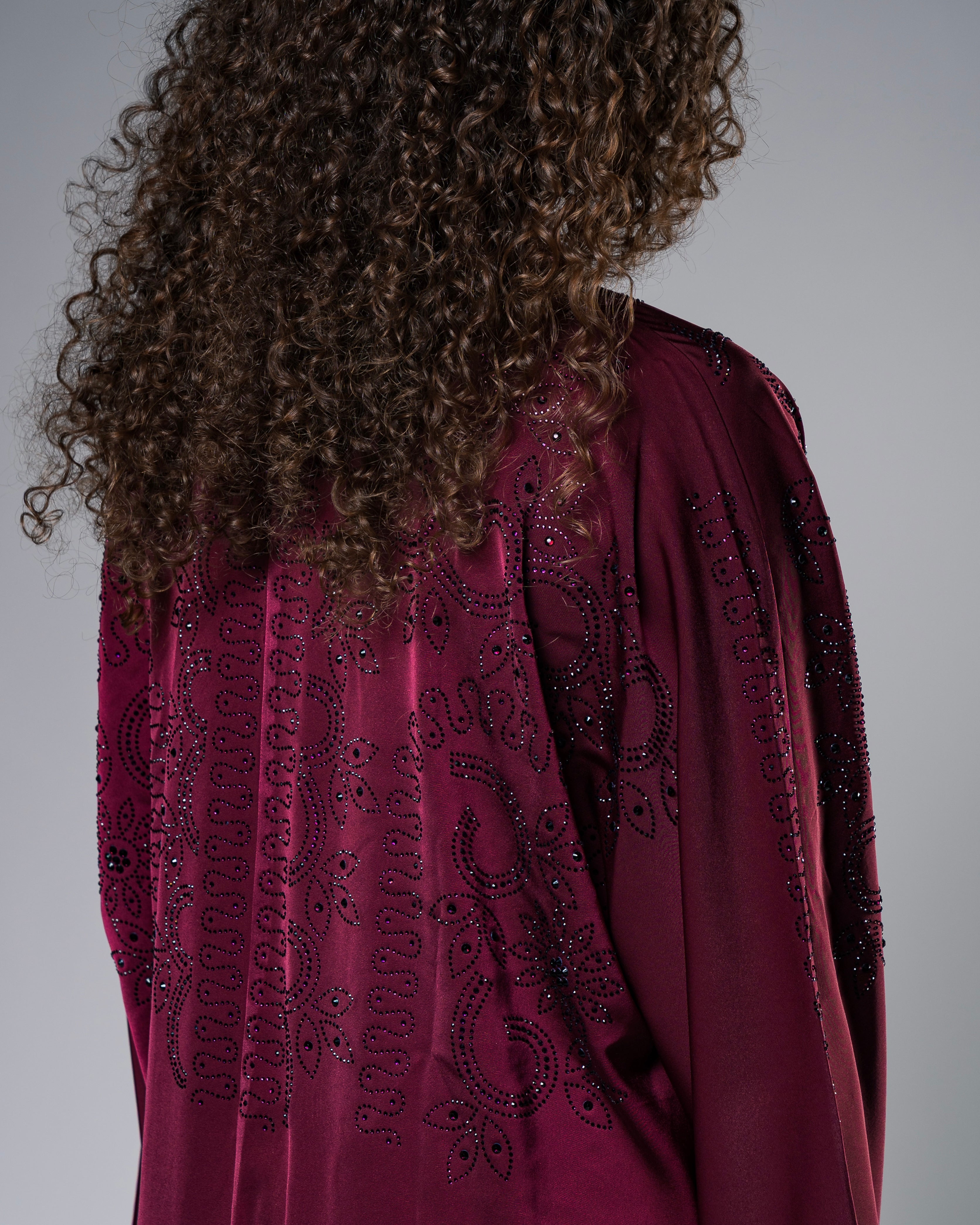 Luxury Open Abaya mit Glitzersteinen in Burgundy - Zaytouna