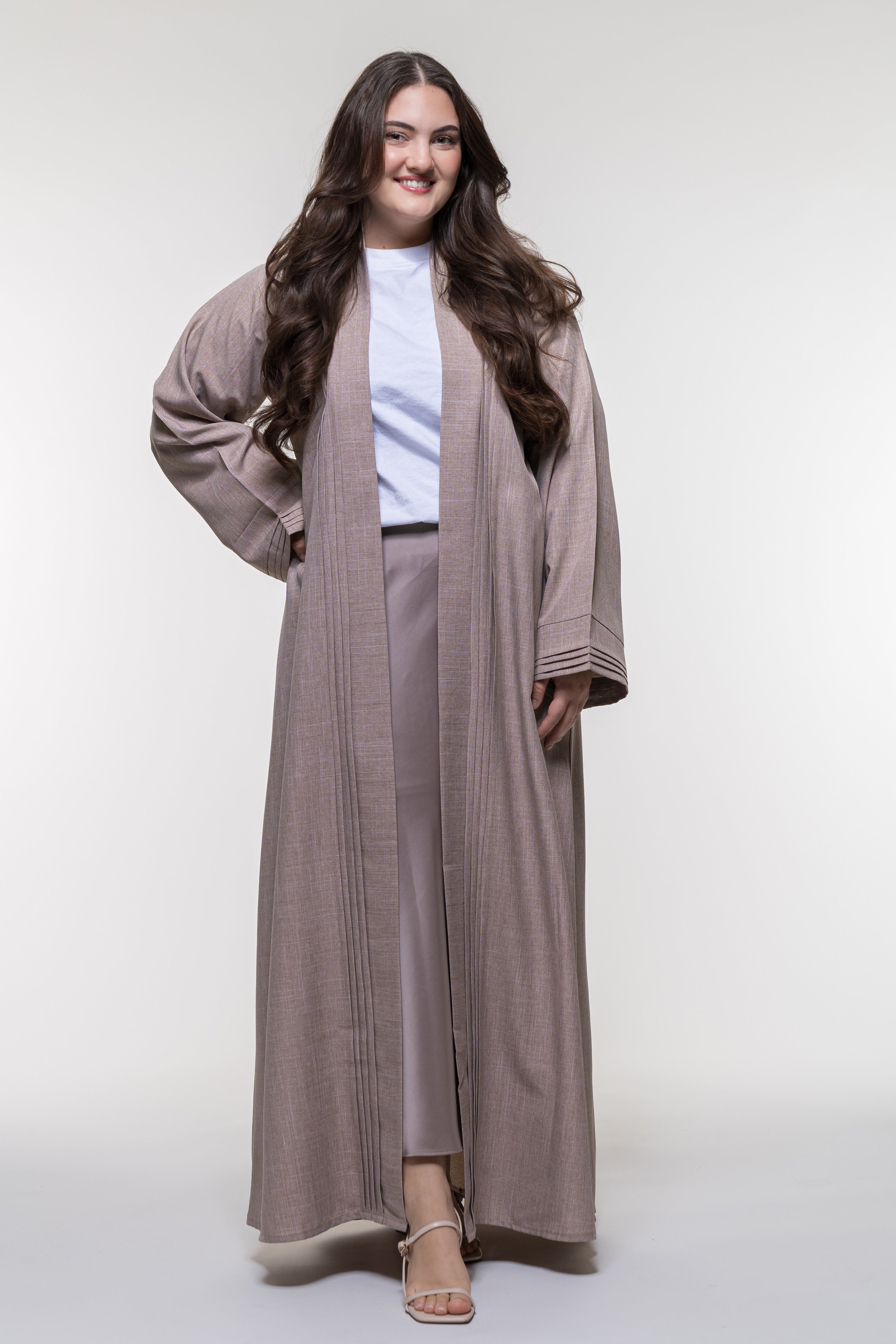 Abaya in Altrosa-Grau – Set mit Hijab - Zaytouna