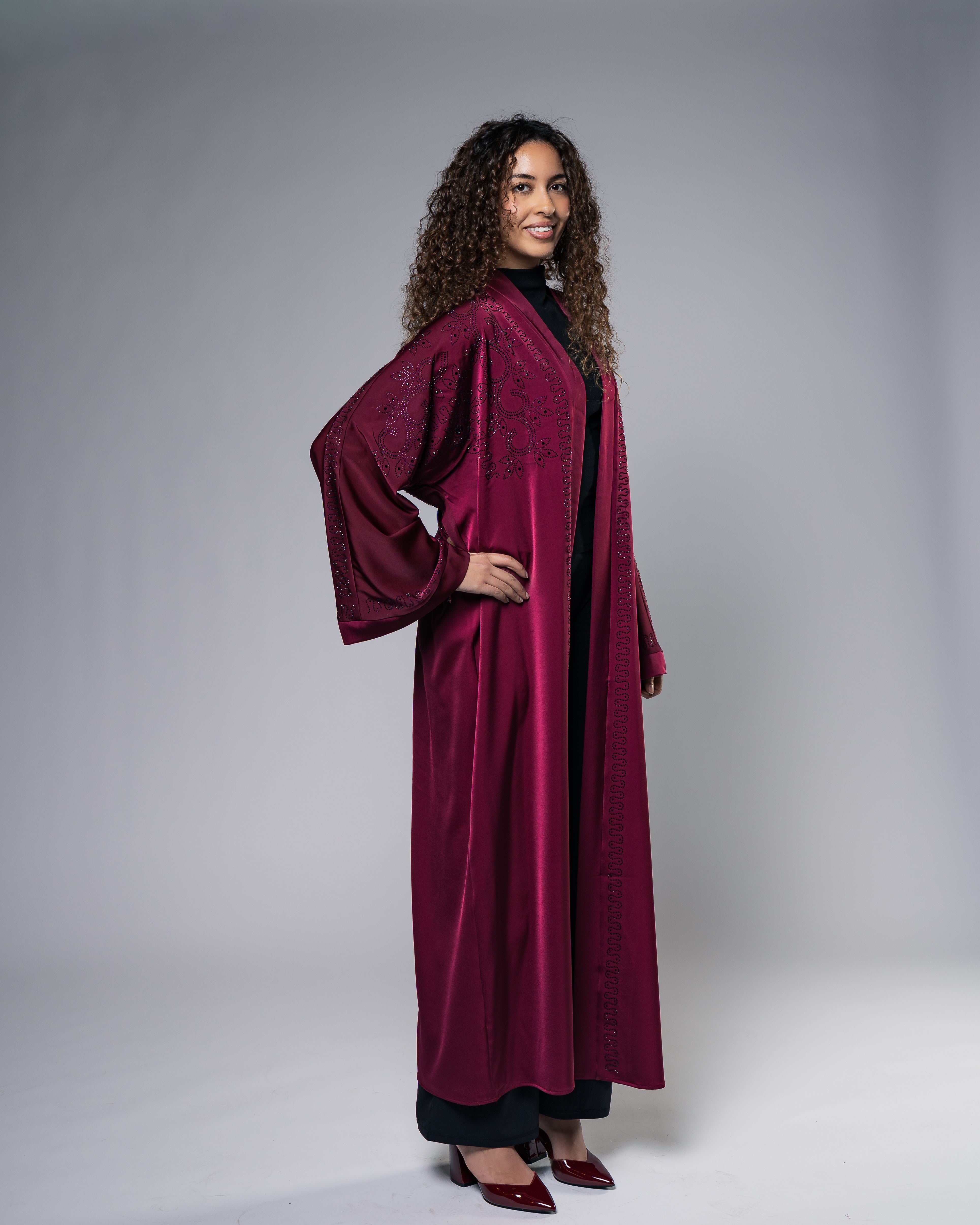Luxury Open Abaya mit Glitzersteinen in Burgundy - Zaytouna