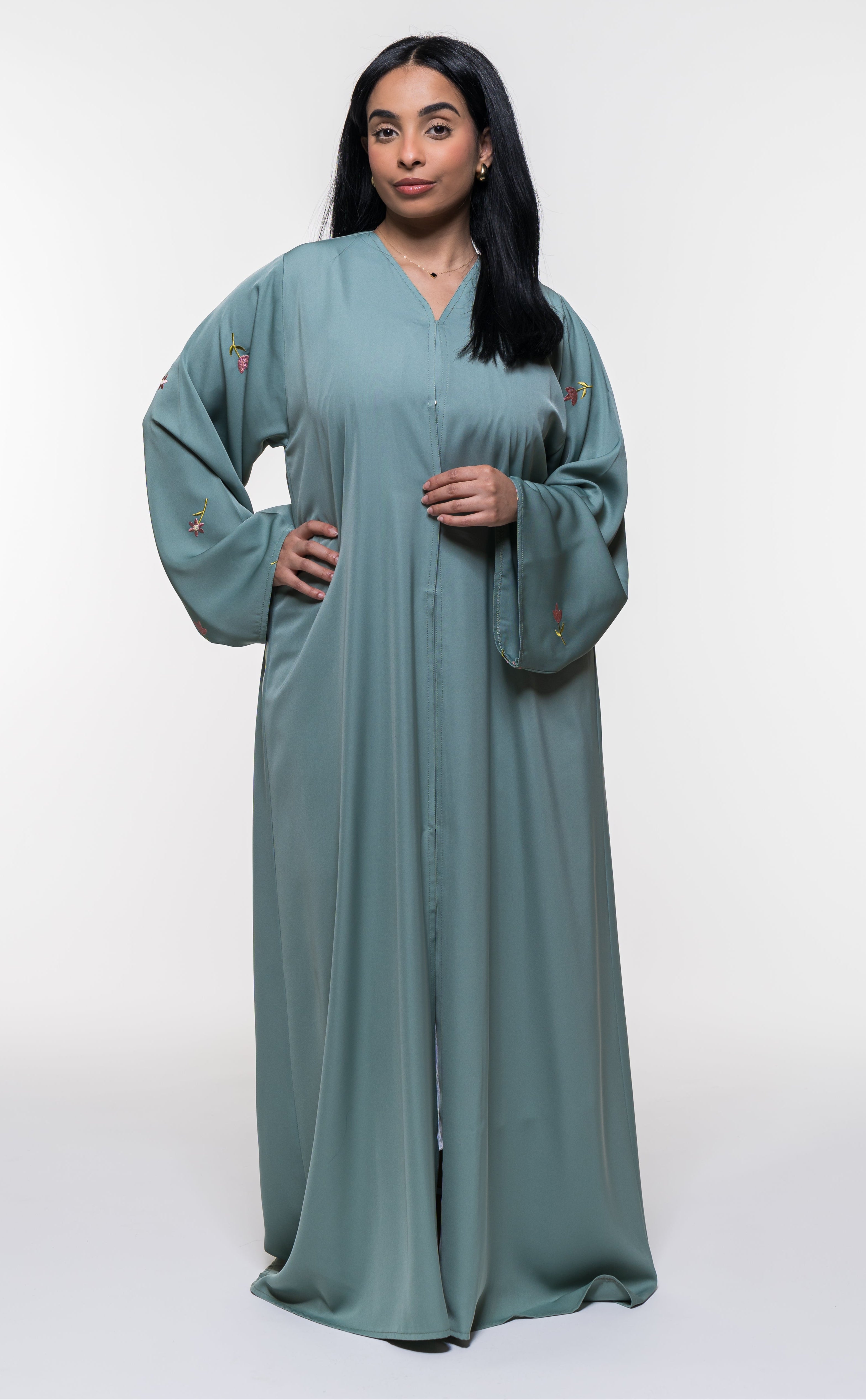 Abaya in Sanftem Türkis – Set aus Hijab & Unterkleid - Zaytouna