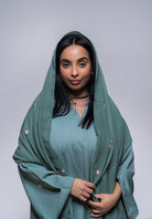 Abaya in Sanftem Türkis – Set aus Hijab & Unterkleid - Zaytouna