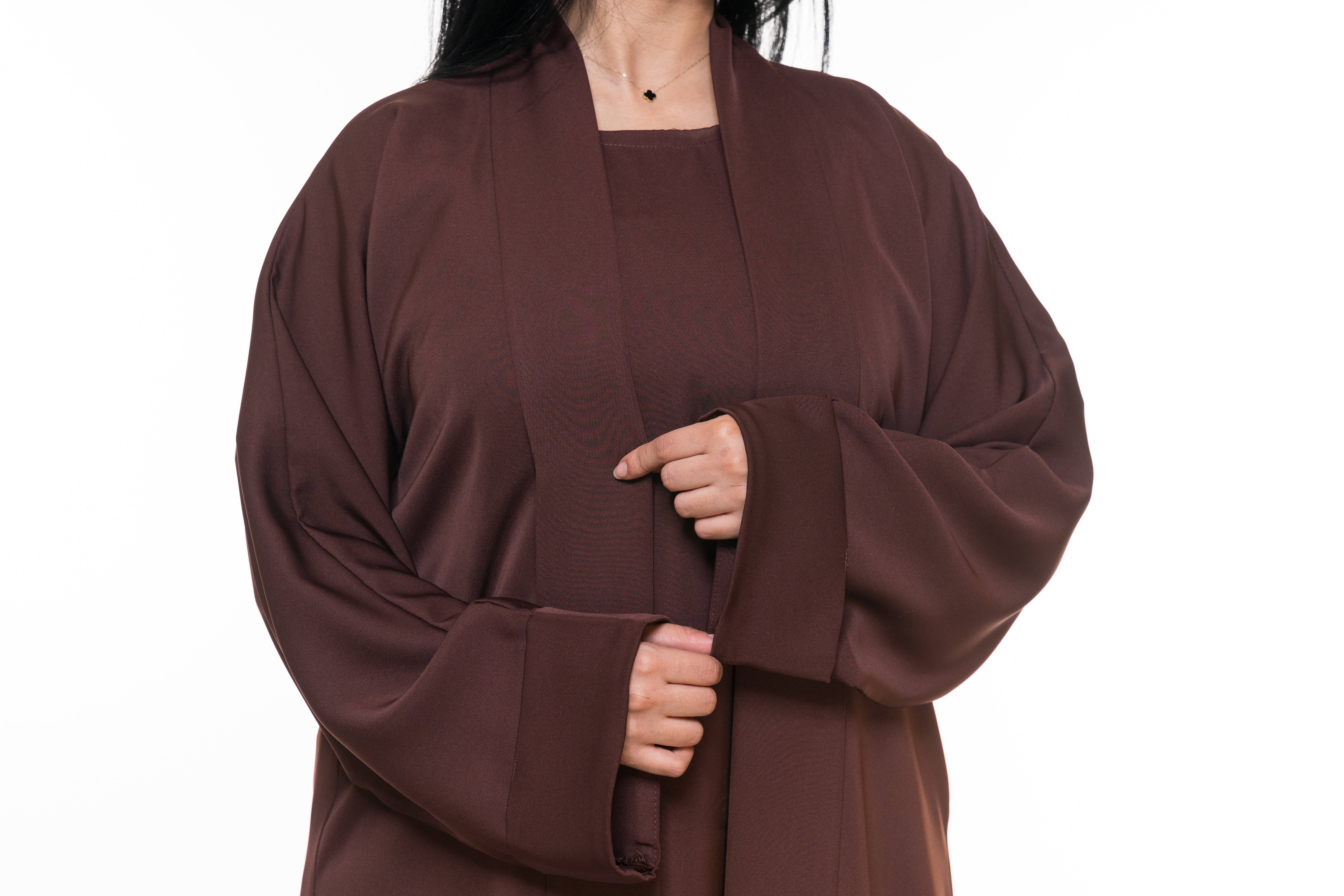 Abaya in Kastanienbraun – Set aus Hijab & Unterkleid - Zaytouna